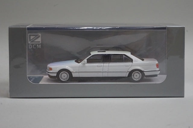 DCM 1:64 White 1996-98 E38 L7 728il Luxury Sedan Model Diecast Metal Car New