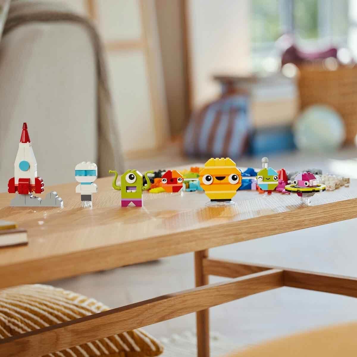 LEGO Classic Creative Space Planets Kit 11037 (450 Pieces)