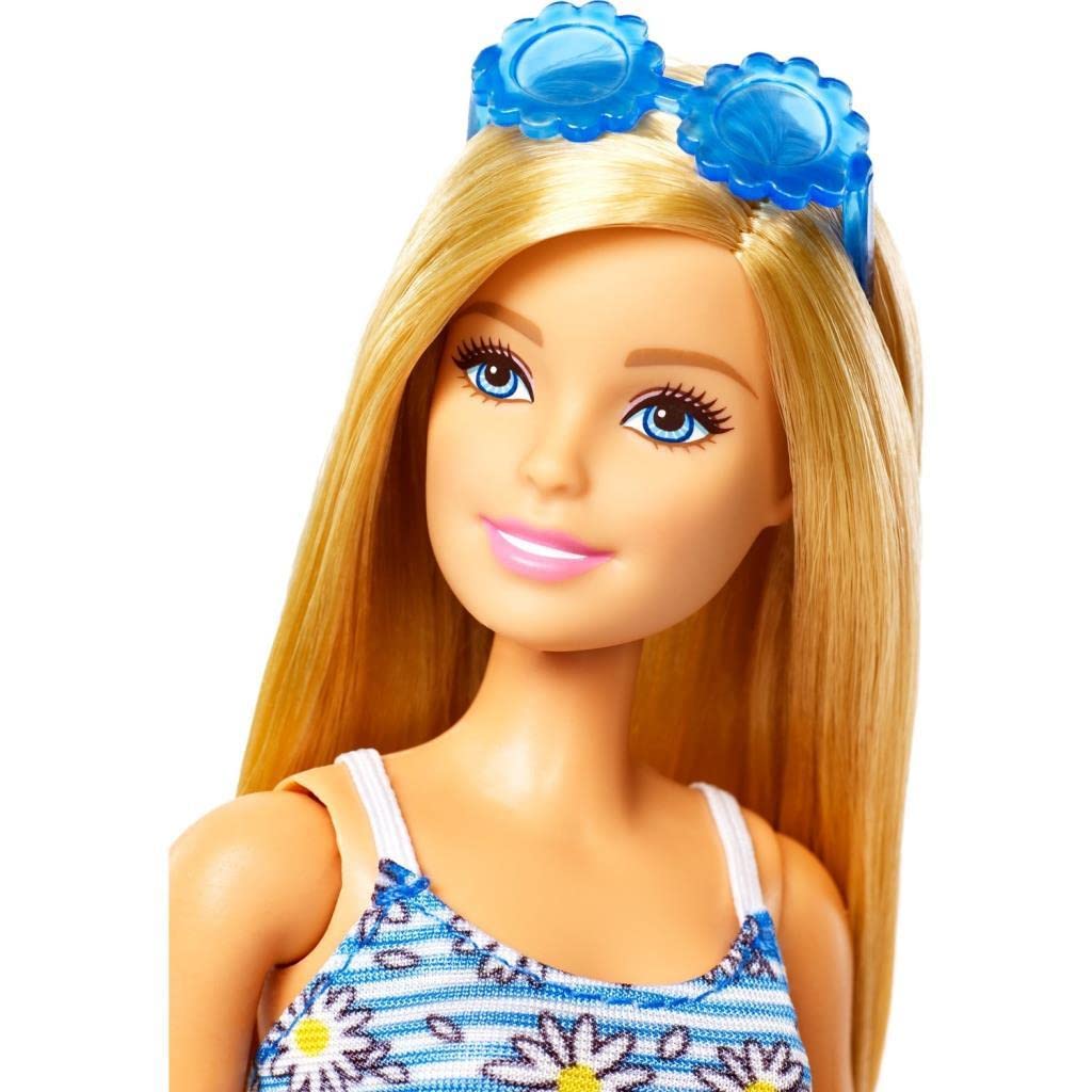 Barbie Doll with Clothes and Accessories for 4 Complete Outfits