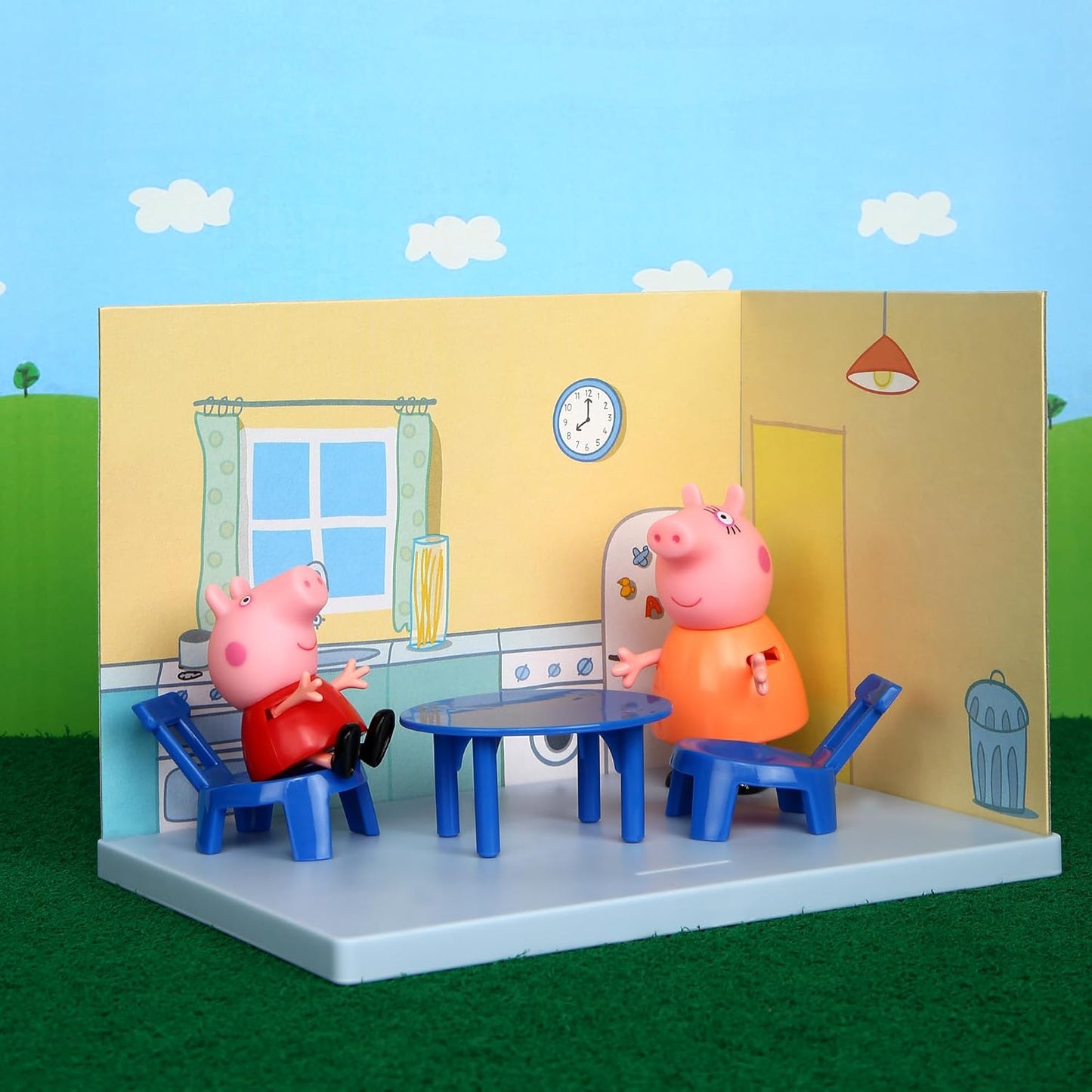 PEPPA PIG Kitchen Themed Preschool Toy with Mummy Pig, Includes 2 Poseable Figures, Accessories and Scene Cards Playset, Ages 3 Birthday Gift Toys for Kids,Playsets