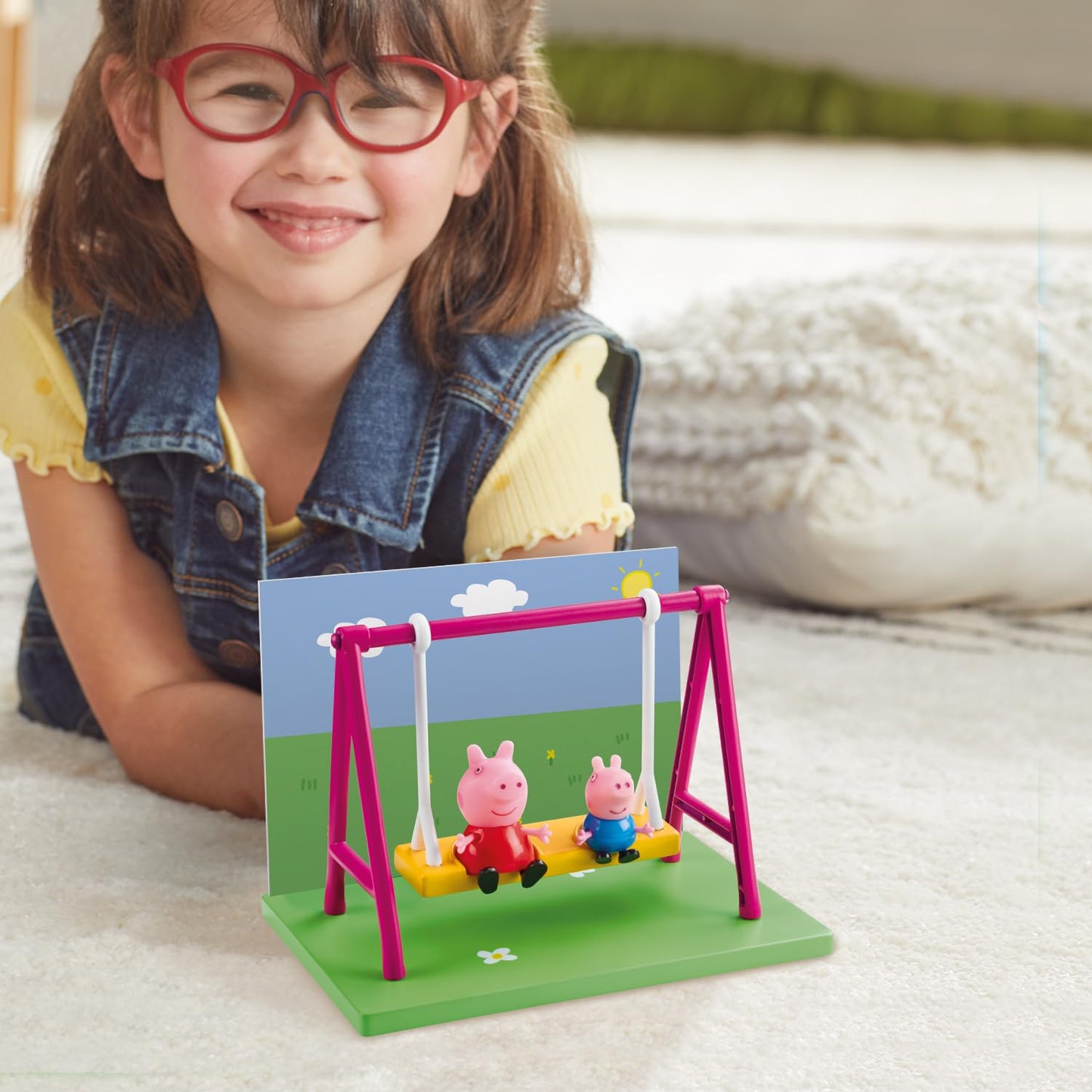 PEPPA PIG Playground Swing Themed Preschool Toy and George, Includes 2 Poseable Figures, Playset Playground Swing Accessory and Scene Cards, for Girls and Boys Ages 3+