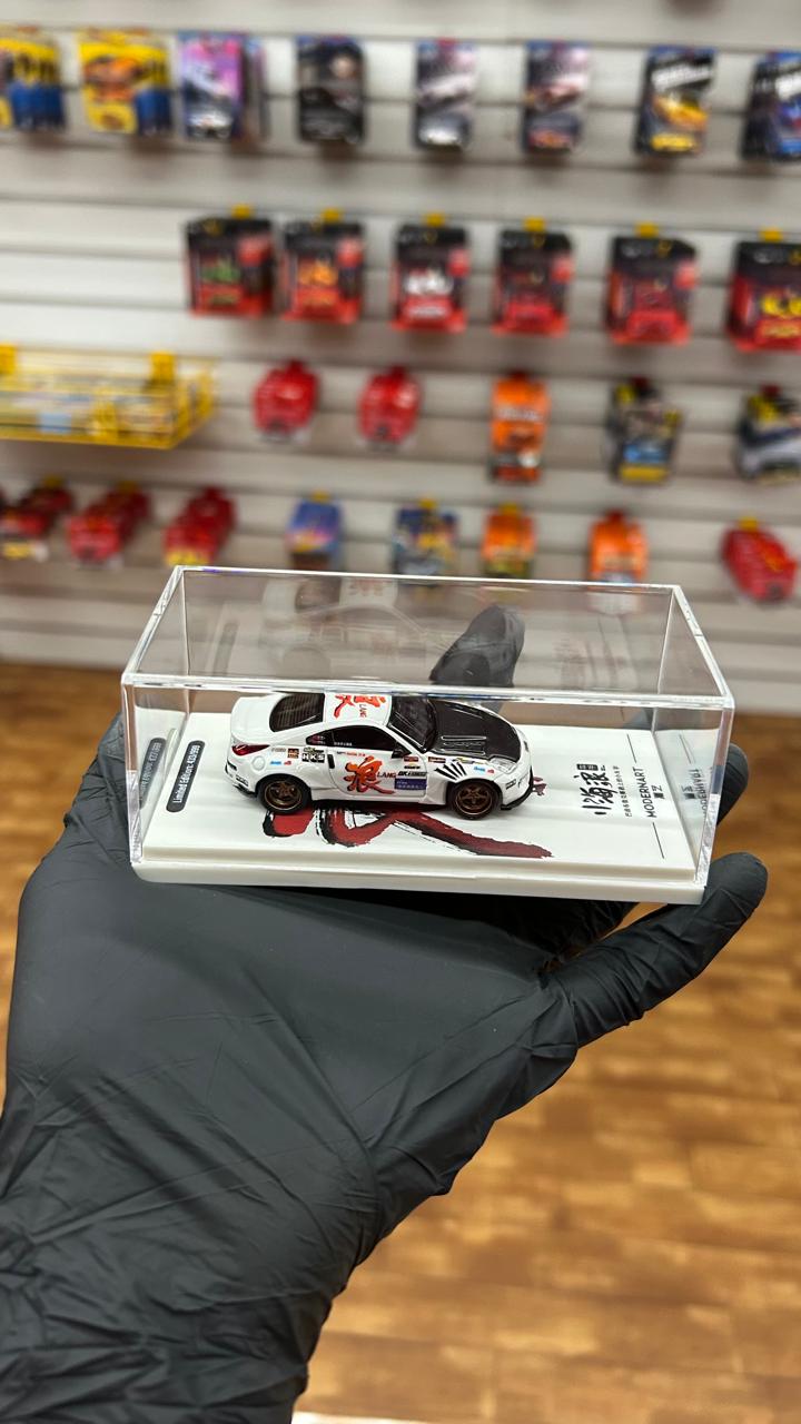 Modern Art Nissan 350Z 1:64 Scale Limited Edtion
