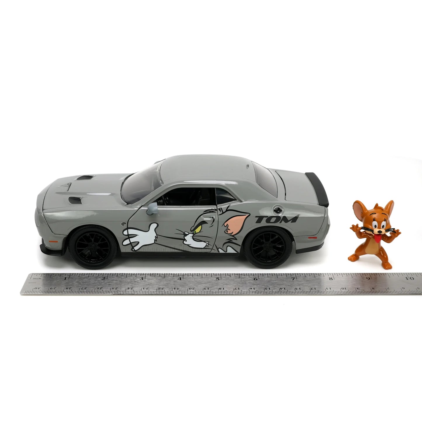 Jada Toys - 1:24 Tom And Jerry Hollywood Rides '15 Dodge Challenger Hellcat with Jerry Fig, 6 of 7 Jada Toys Jada Toys - 1:24 Tom And Jerry Hollywood Rides '15 Dodge Challenger Hellcat with Jerry Fig