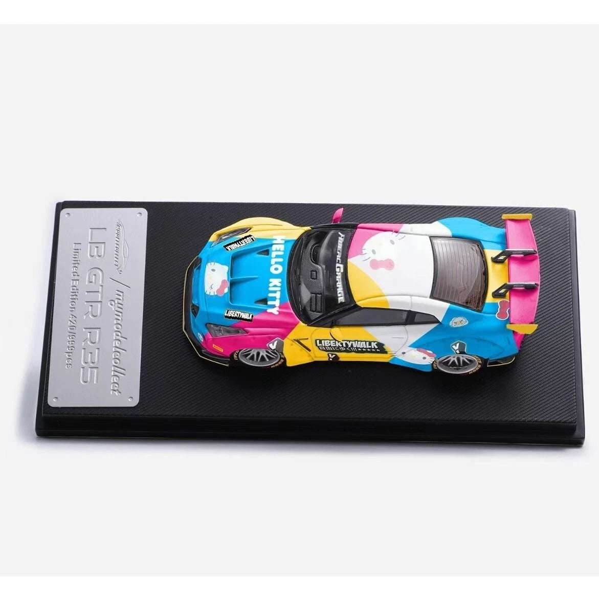 MC 1:64 Nissan GTR R35 Wide Body Diecast Model Car HEELLO KITTY Painting