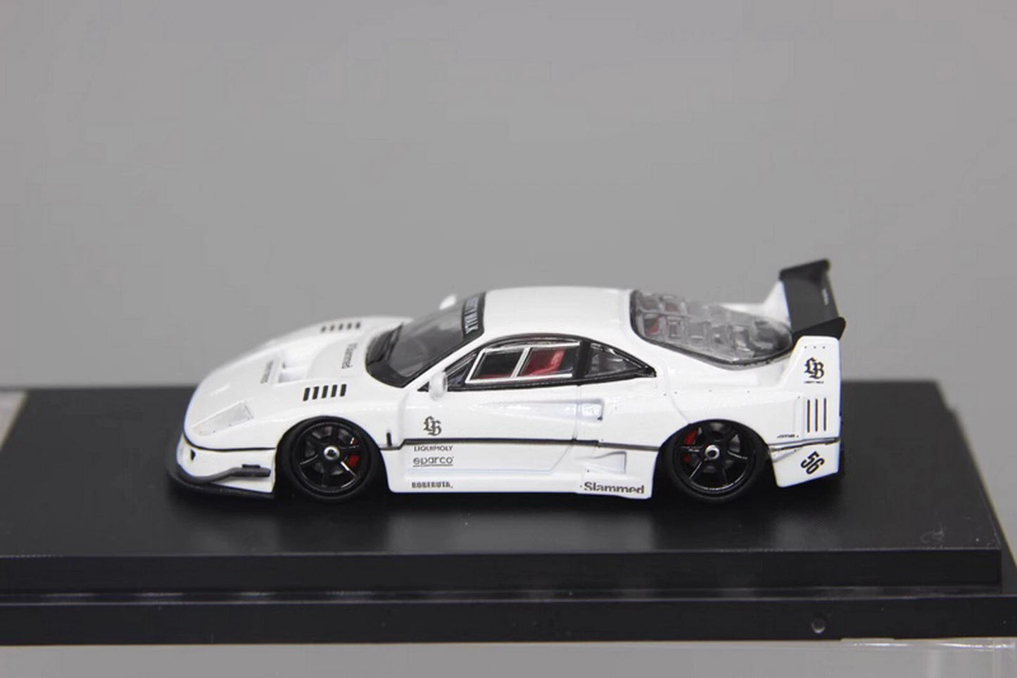 Street Weapon 1/64 Scale Ferrari F40 LBWK White Diecast Car