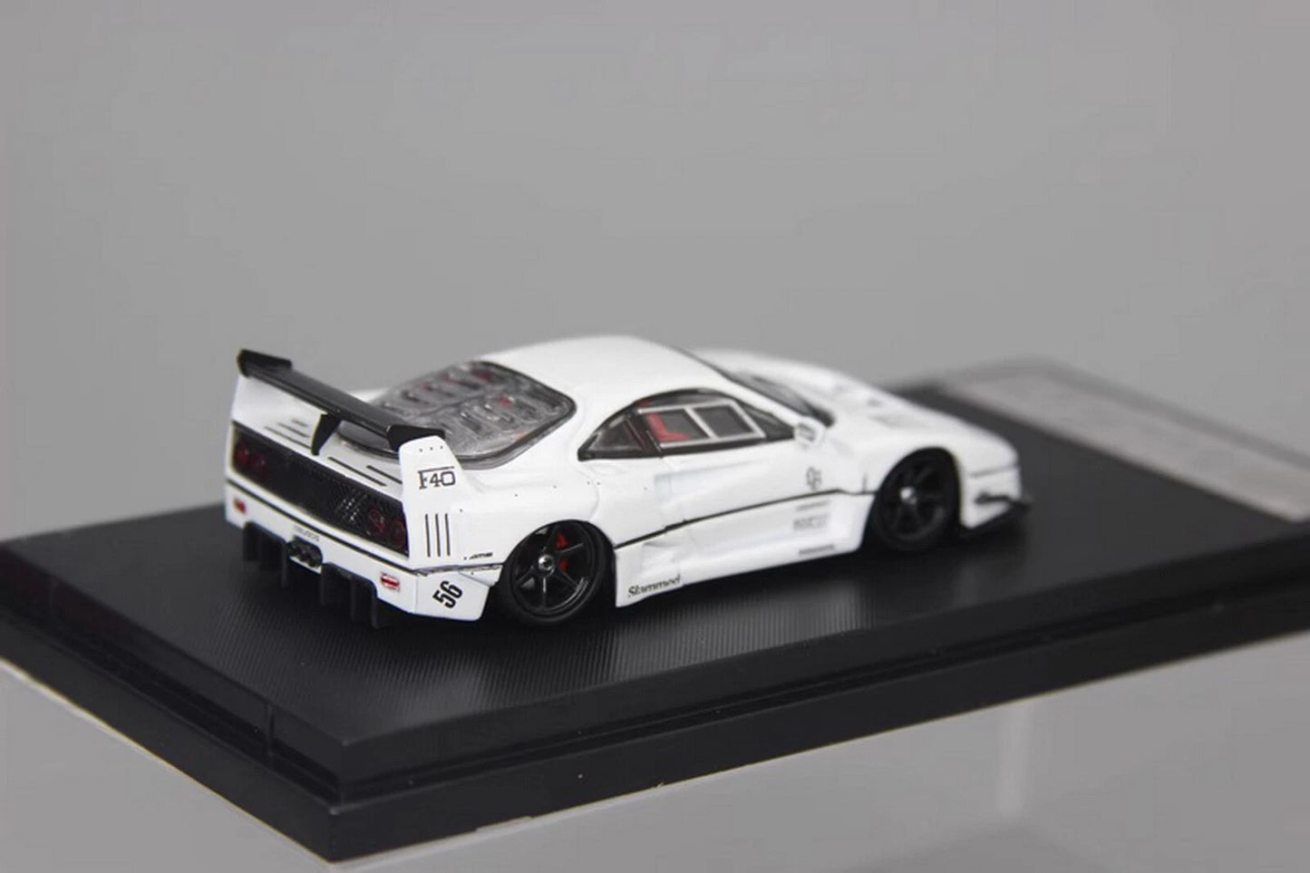 Street Weapon 1/64 Scale Ferrari F40 LBWK White Diecast Car