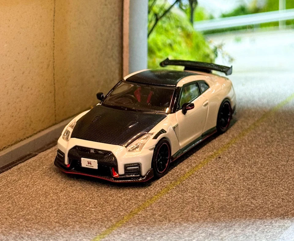 INNO64 1:64 JDM White Carbon GT-R R35 NISMO Sports Model Diecast Collect Car