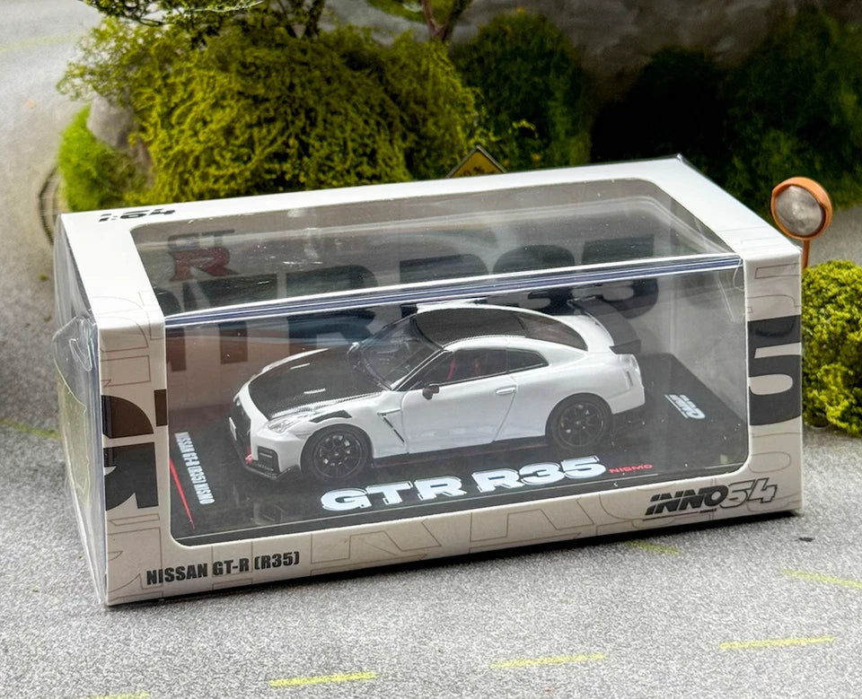 INNO64 1:64 JDM White Carbon GT-R R35 NISMO Sports Model Diecast Collect Car