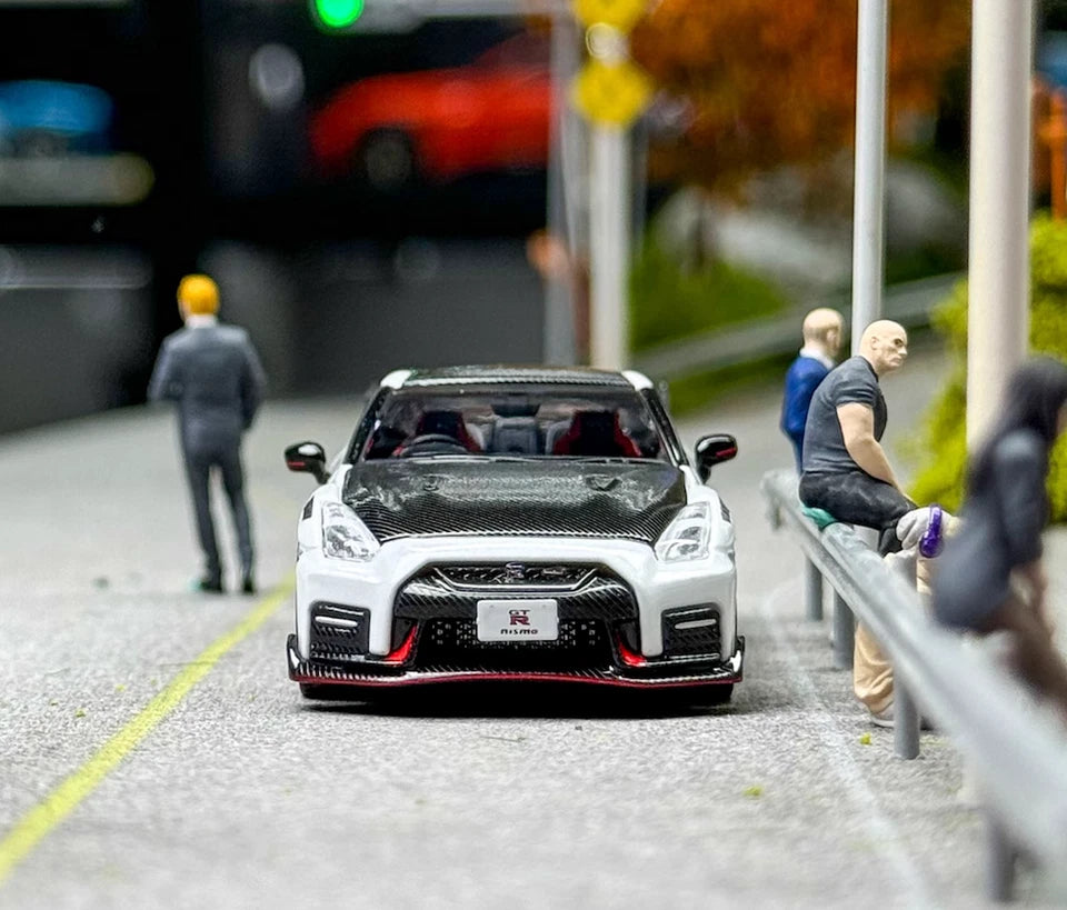 INNO64 1:64 JDM White Carbon GT-R R35 NISMO Sports Model Diecast Collect Car