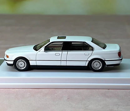 DCM 1:64 White 1996-98 E38 L7 728il Luxury Sedan Model Diecast Metal Car New