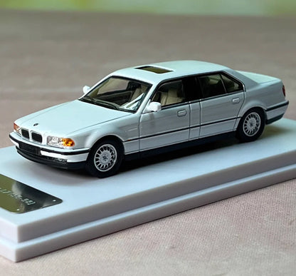 DCM 1:64 White 1996-98 E38 L7 728il Luxury Sedan Model Diecast Metal Car New