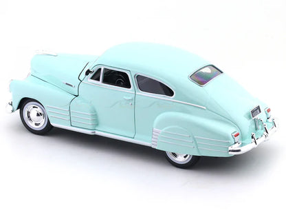 Maisto 1948 Chevrolet Fleetline Aerosedan green 1:24  Licensed Diecast Scale Model Car Collectible