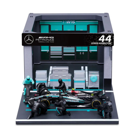 Bburago 1/43 Mercedes AMG F1 Team W15 2024 #44 Lewis Hamilton Diorama Play Set