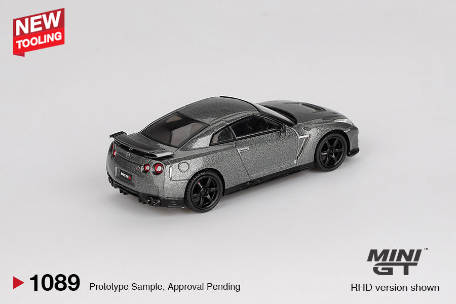 MINI GT NISSAN GT-R 2013 Dark Metal Gray (NISMO R35 CRS Version)