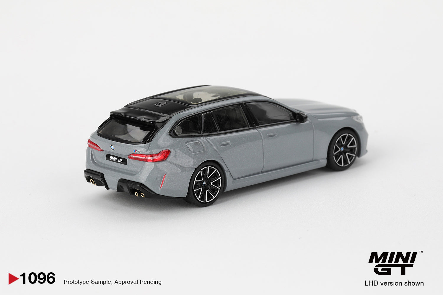 MINI GT BMW M5 Touring Brooklyn Grey Metallic