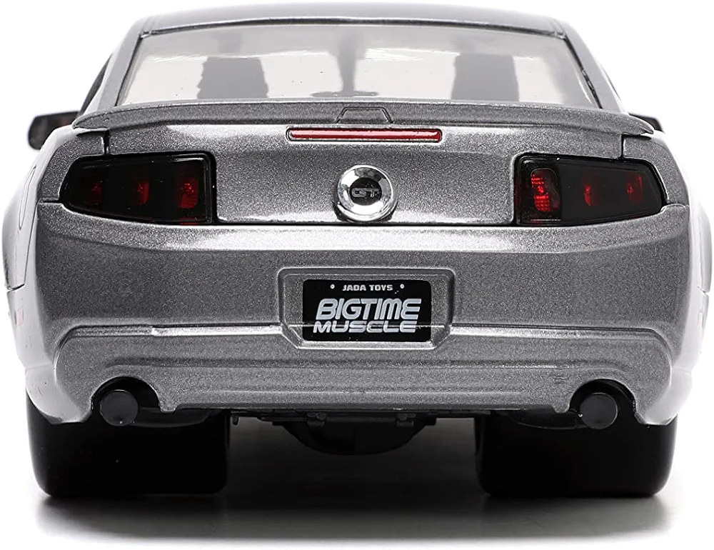 Jada Toys Big Time Muscle 1:24 2010 Ford Mustang GT Die-cast Car