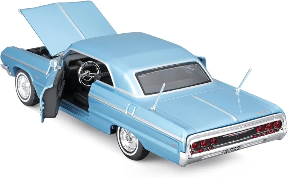 Maisto Chevrolet Impala SS Car Model 1964 (Blue)
