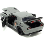 Jada Toys - 1:24 Tom And Jerry Hollywood Rides '15 Dodge Challenger Hellcat with Jerry Fig, 6 of 7    Jada Toys Jada Toys - 1:24 Tom And Jerry Hollywood Rides '15 Dodge Challenger Hellcat with Jerry Fig