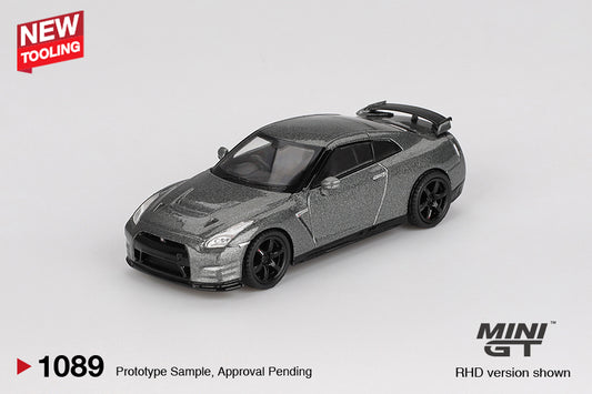 MINI GT NISSAN GT-R 2013 Dark Metal Gray (NISMO R35 CRS Version)