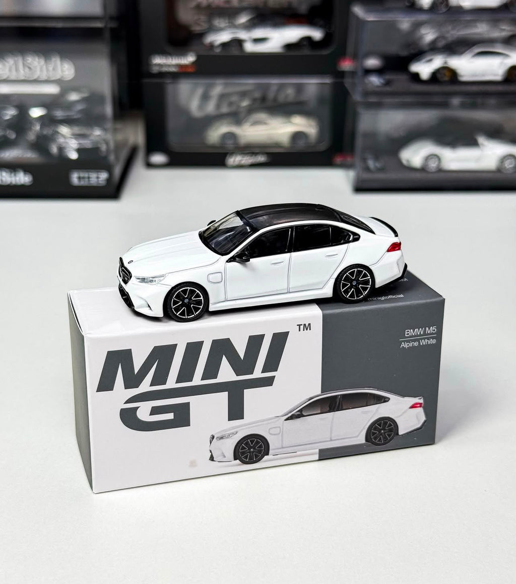 MINI GT BMW M5 Alpine White 1:64 Scale Die Cast Car