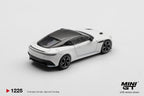 MINI GT Aston Martin DBS Stratus White Blister
