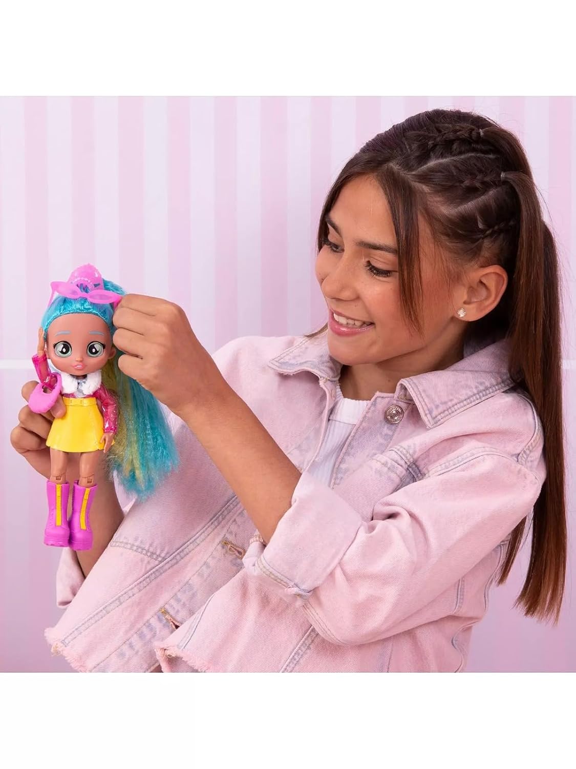 BFF Doll for Beautiful Blonde Hair and Comes with a Stylish Pink Bag and 9+ Surprises Including Outfit and Accessories for 3 Years and Above (Series 3 Jenna)