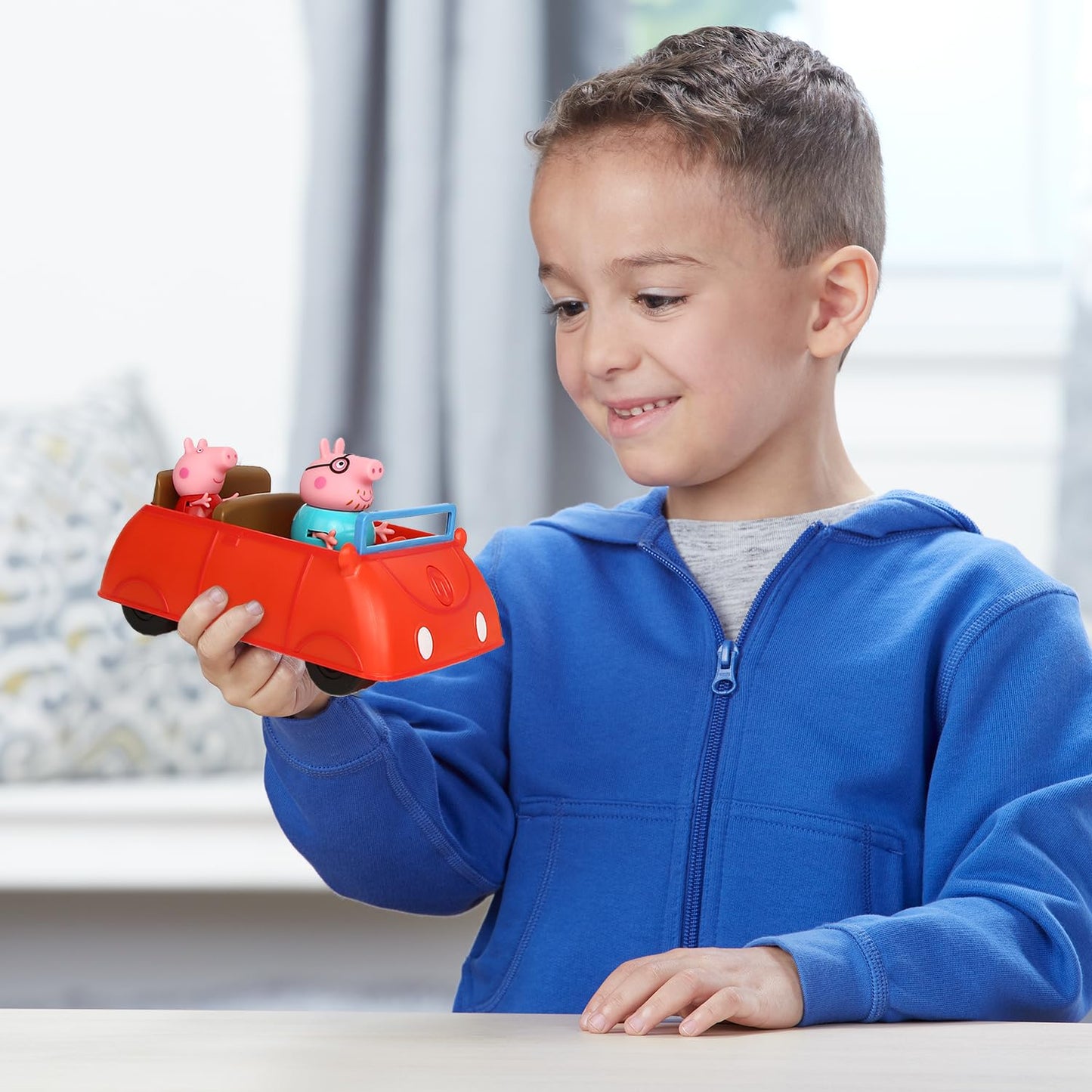 PEPPA PIG Peppa's Family Red Car with Sound Effects, Includes 2 Figures, Peppa's Preschool Toy 3 Years and Up, Birthday Gift Toys Playset for Kids,Playset