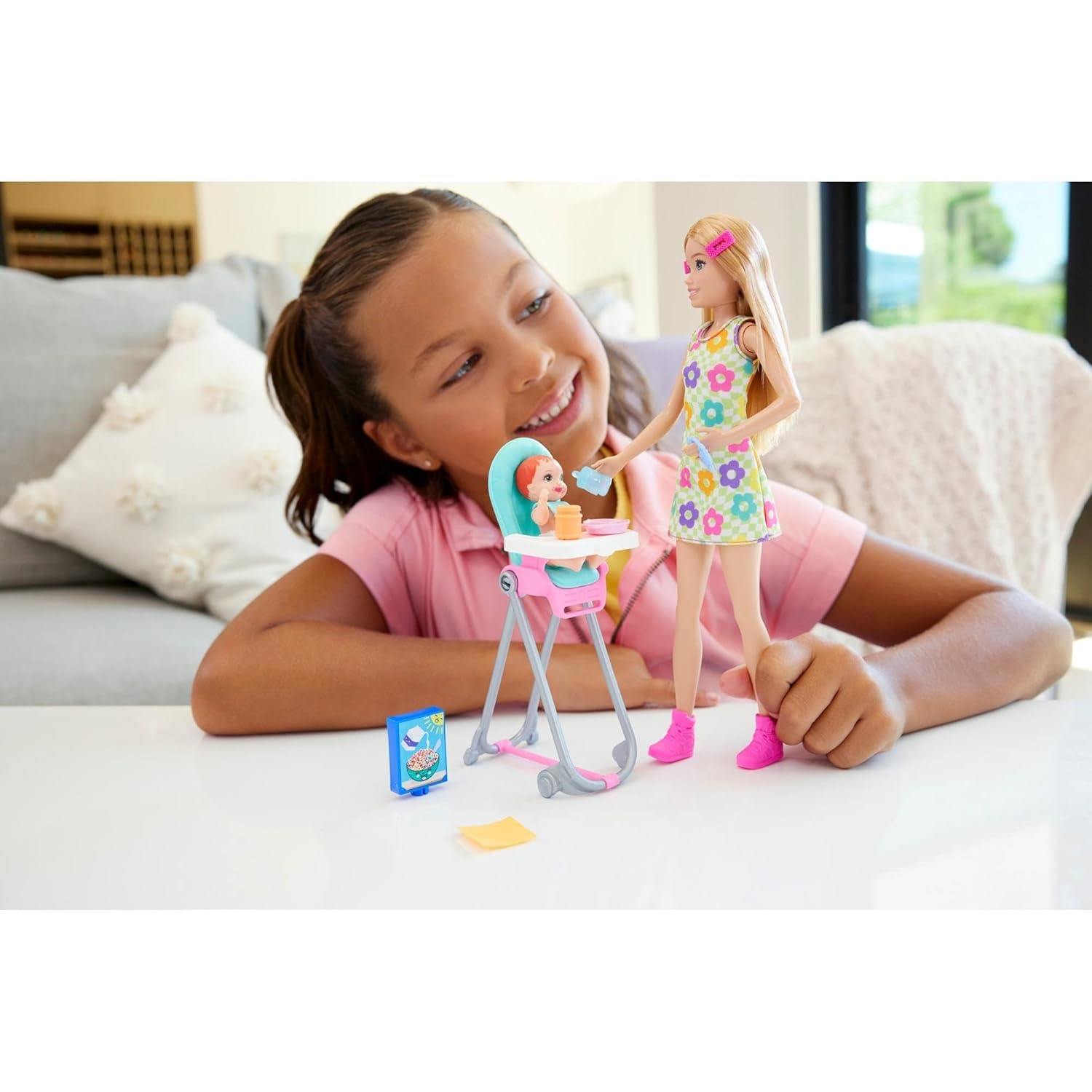 Barbie Skipper Doll & Playset with Accessories, Babysitting Set Themed to Mealtime, Color-Change Toy Play