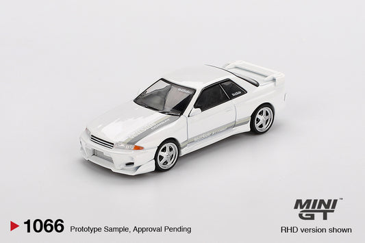 MINI GT Nissan Skyline GT-R (R32) VeilSide Combat C-I White
