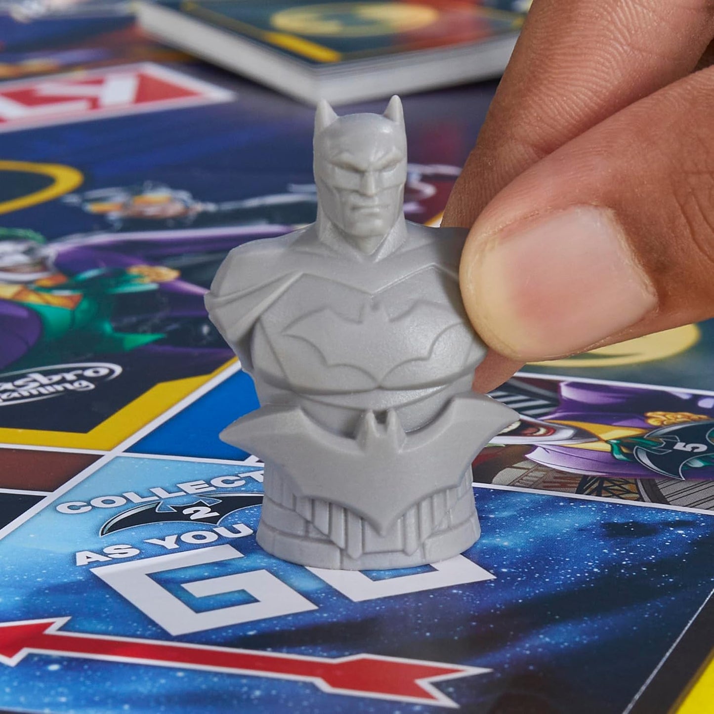 Monopoly Batman Edition Board Game | Monopoly Game for Batman Fans | Ages 8 and Up | 2 to 4 Players | Family Games | Strategy Games for Kids and Adults