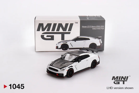Mini GT Nissan GT-R Nismo 2024 Brilliant White Pearl #1045 Scale 1:64