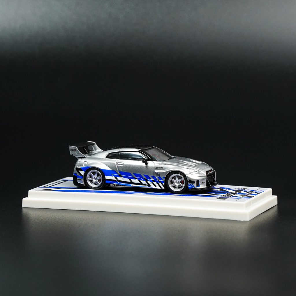 TIMEMICRO Nissan GT-R R35 Silver | 1:64 Scale Limited Edition