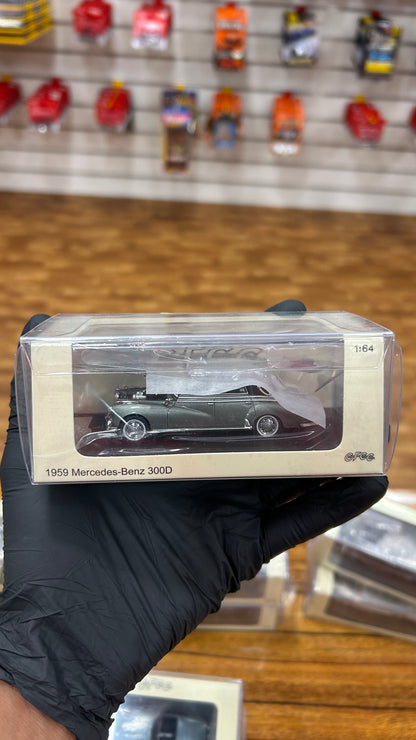 GFCC 1:64 1959 Mercedes- Benz 300D Limited Edition 499