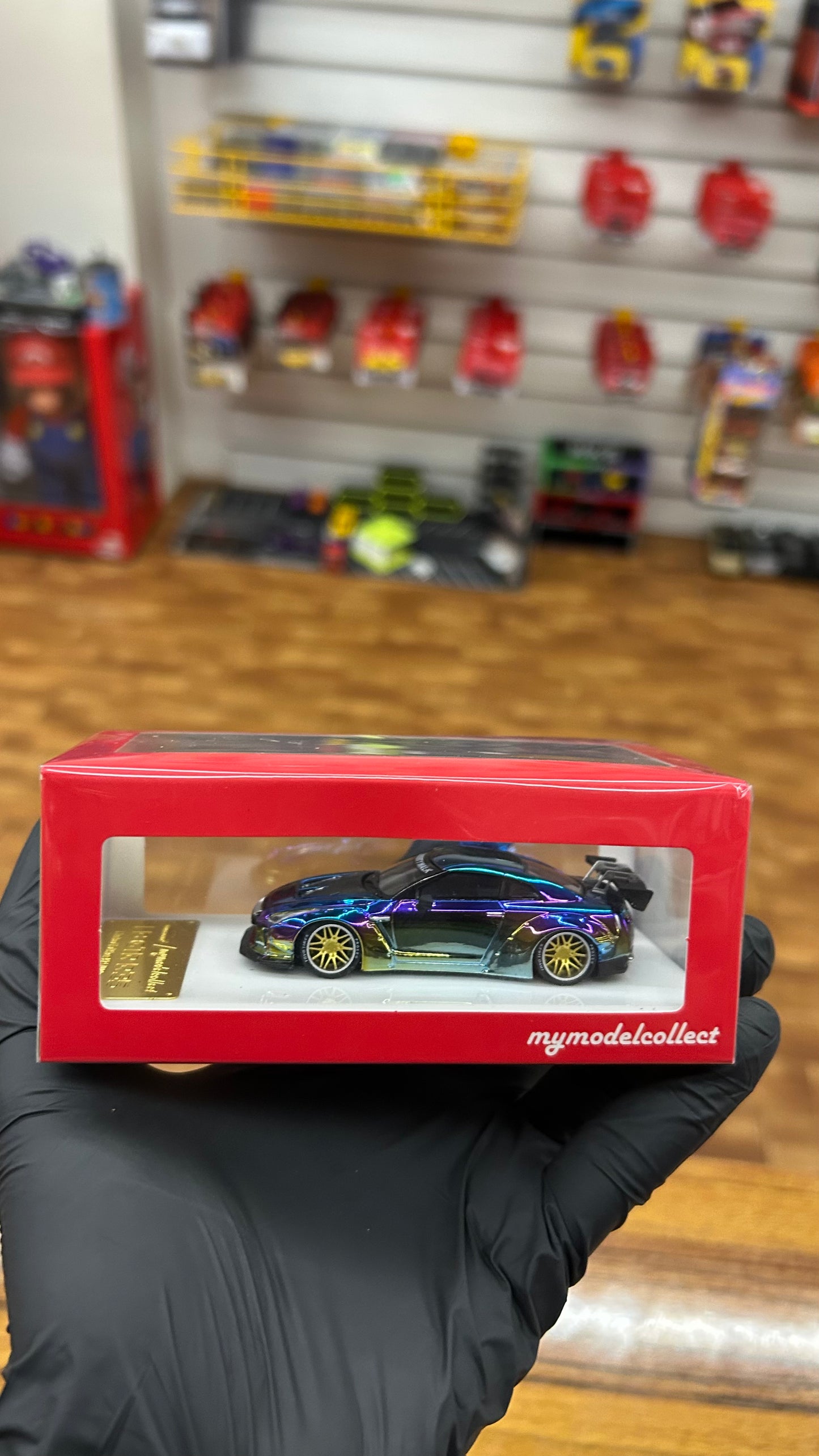 MC Nissan GT-R35 LBWK 1:64 Scale Limited Edition