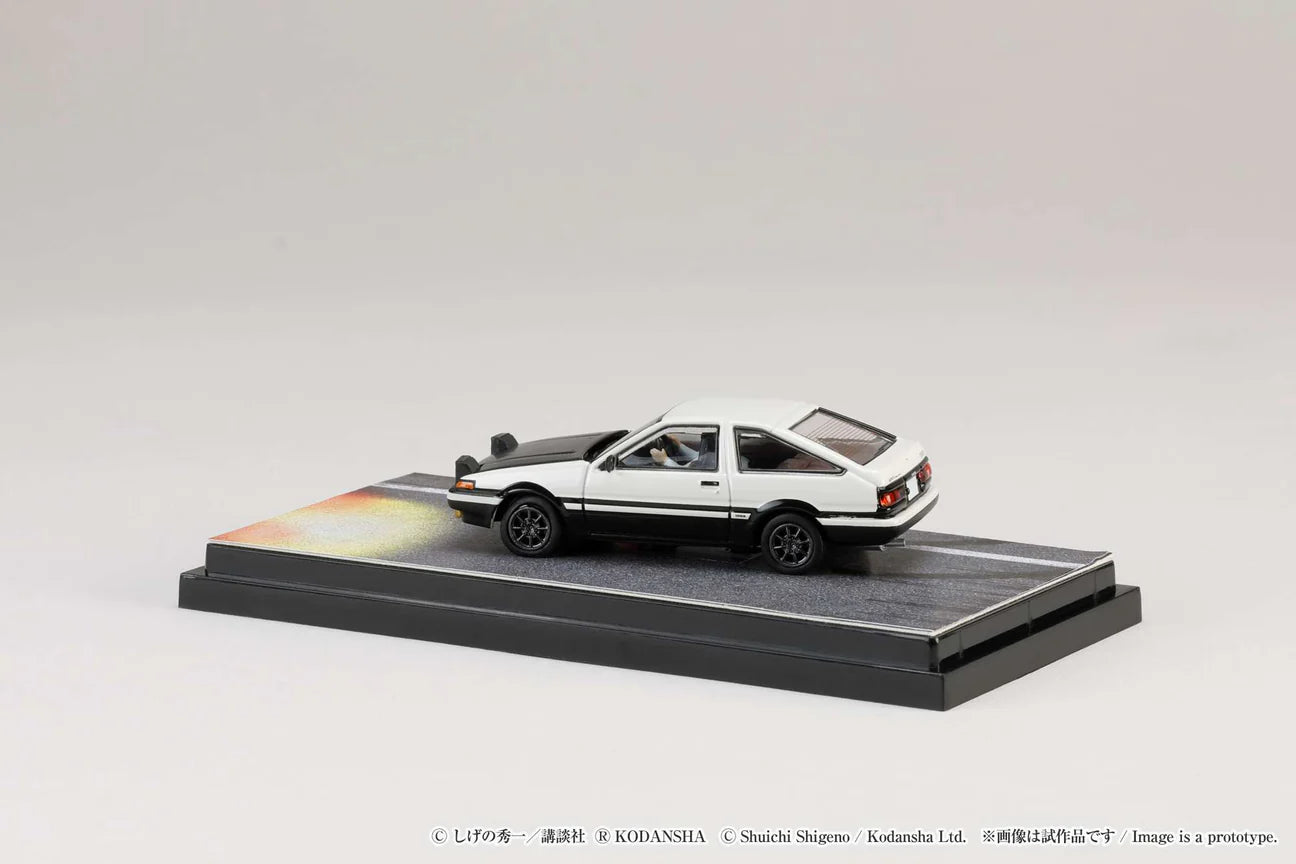 1/64 Scale Toyota SPRINTER TRUENO GT APEX AE86 / INITIAL D VS Tomoyuki Tachi With Takumi Fujiwara Figure