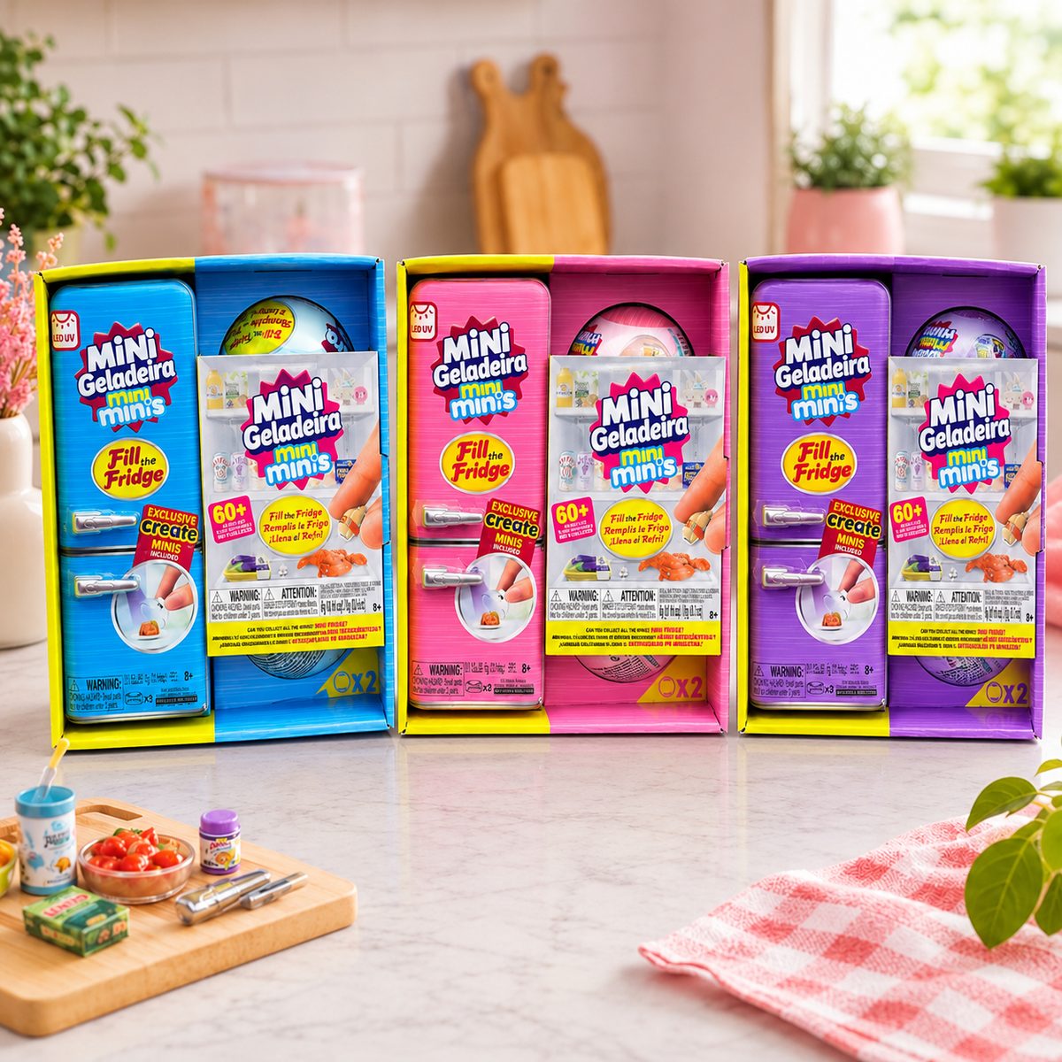 Mini Brands Fill The Fridge Series 1 Playset (Including a Mini Refrigerator and Surprise Capsules).