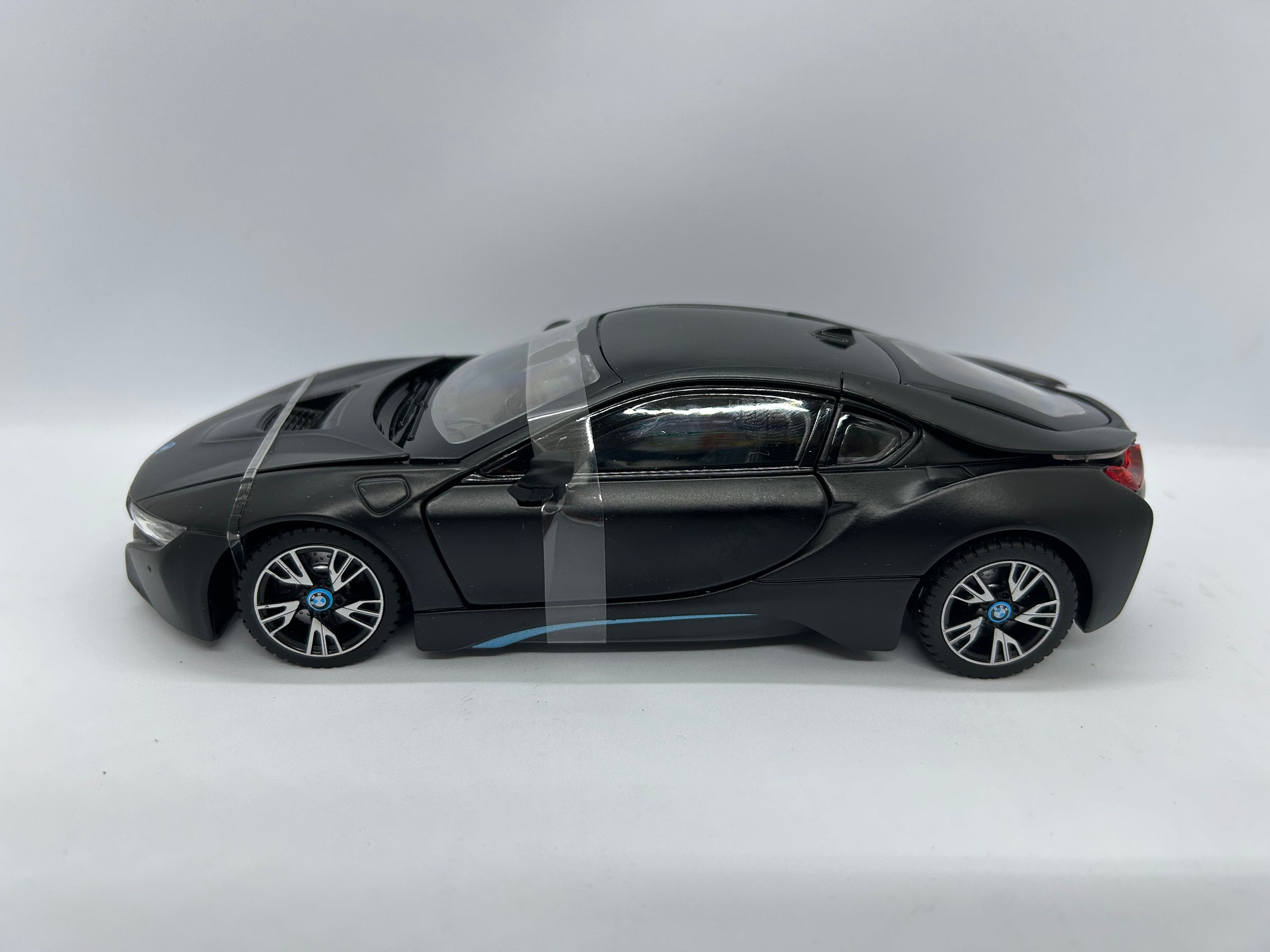 RASTAR Die Cast 1:24 BMW i8, Black