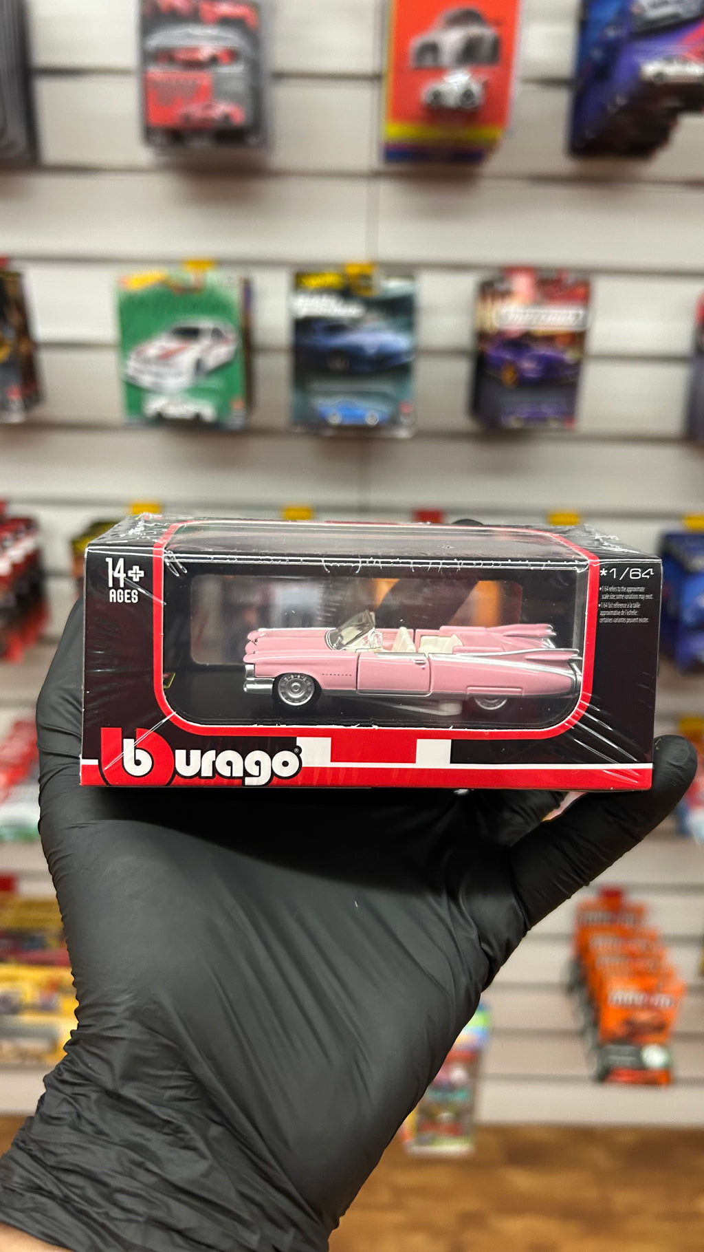 Burago 1/64 1959 Cadillac Eldorado Biarritz Pink