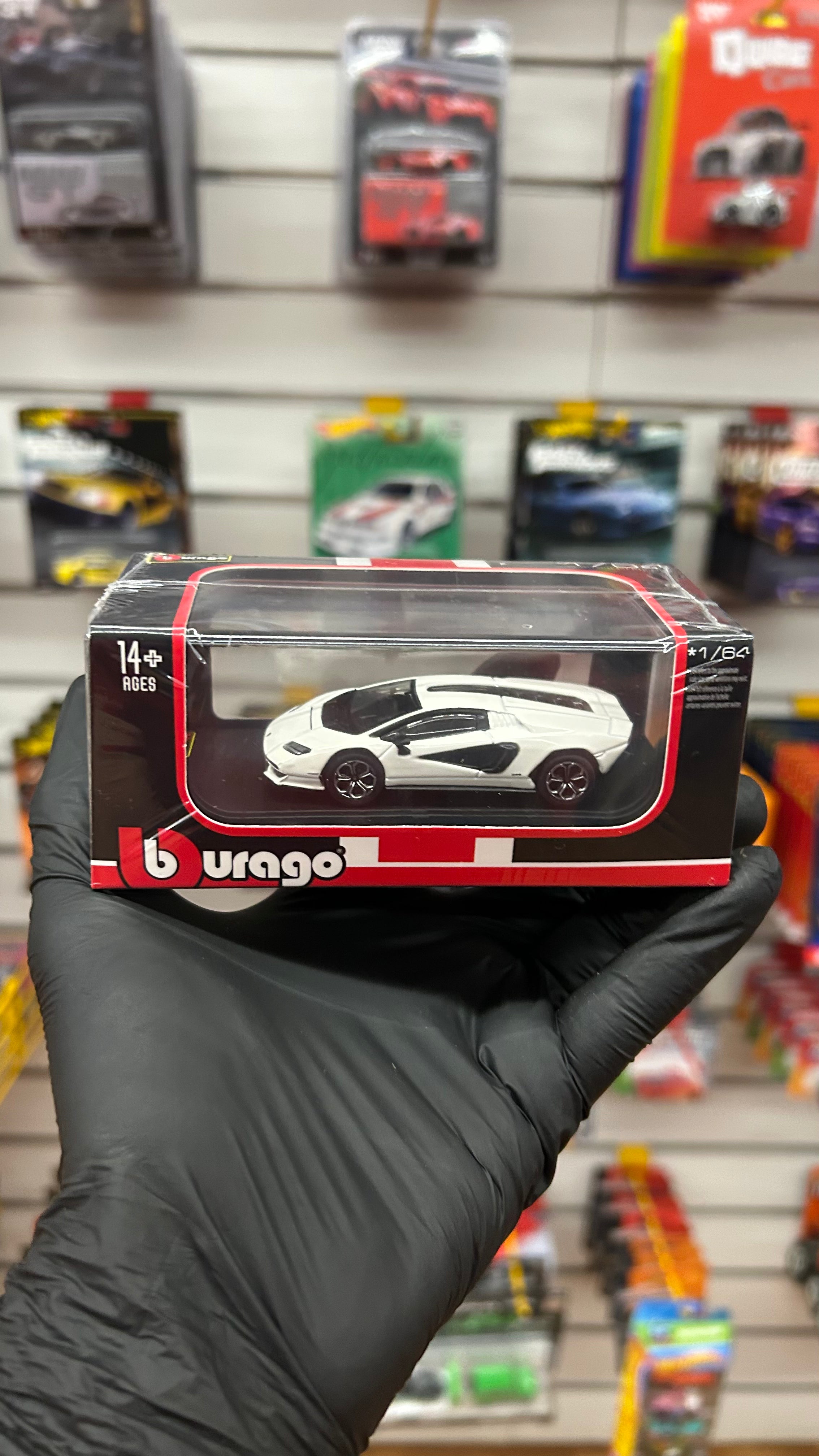Burago 1/64 Lamborghini Countach LPI 800-4 White