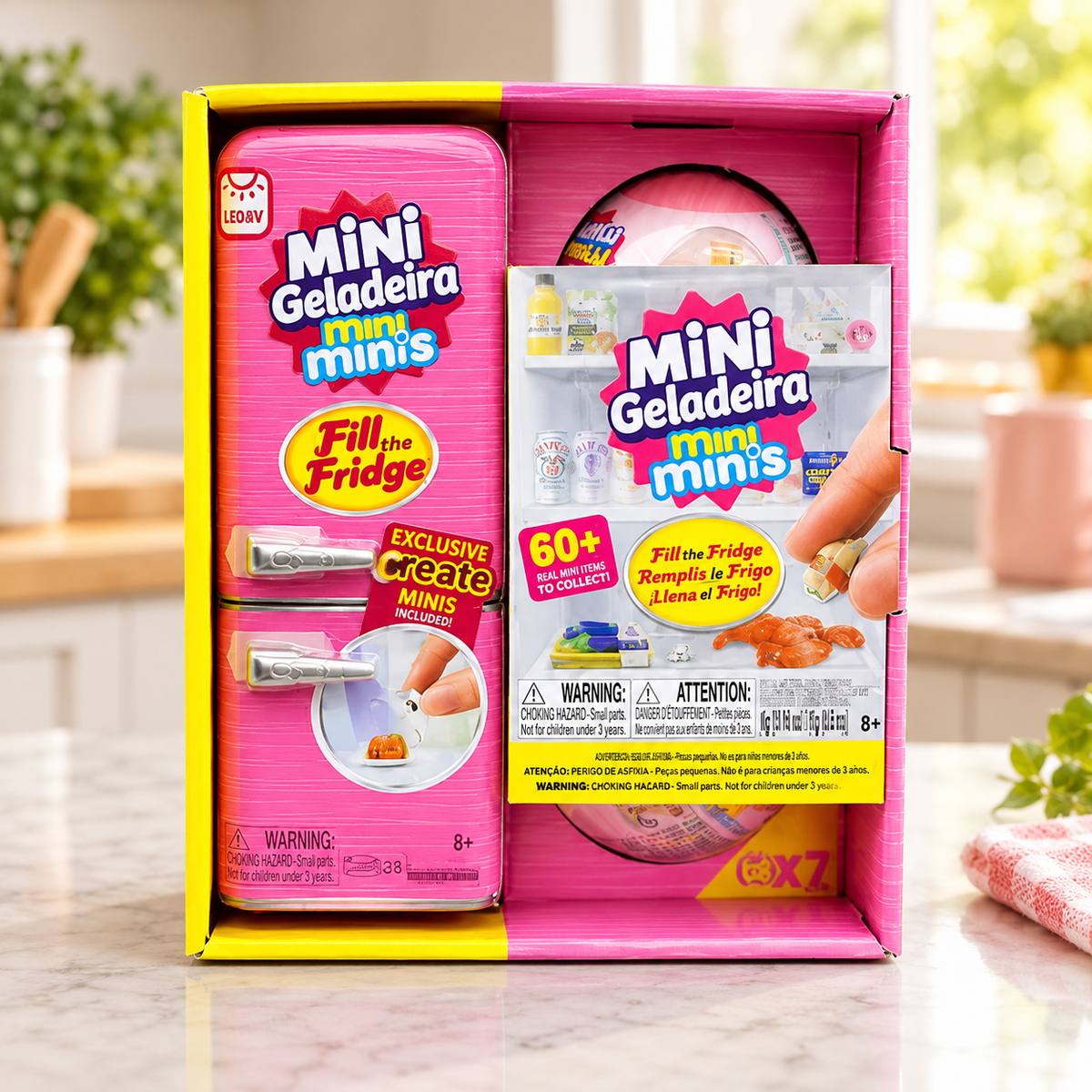 Mini Brands Fill The Fridge Series 1 Playset (Including a Mini Refrigerator and Surprise Capsules).