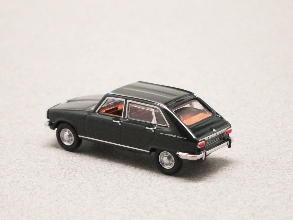 1/87 Scale Diecast Model 1967 Renault 16