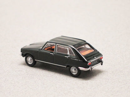 1/87 Scale Diecast Model 1967 Renault 16