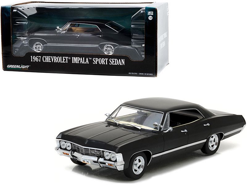 1/24 Greenlight 1967 Chevrolet Impala Sport Sedan Tuxedo (Black) Diecast Car Model