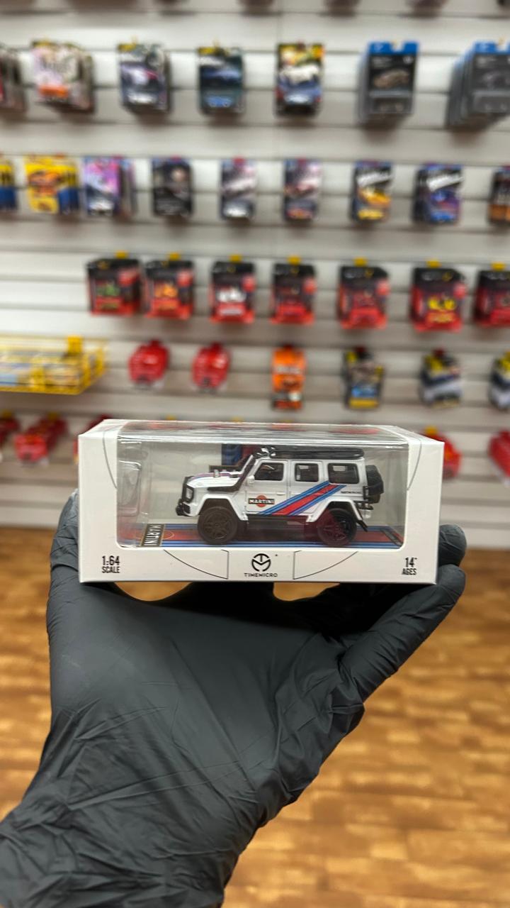 TimeMicro Mercedes-Benz G 550, Volkswagen Beetle Martini 1:64 Scale Model