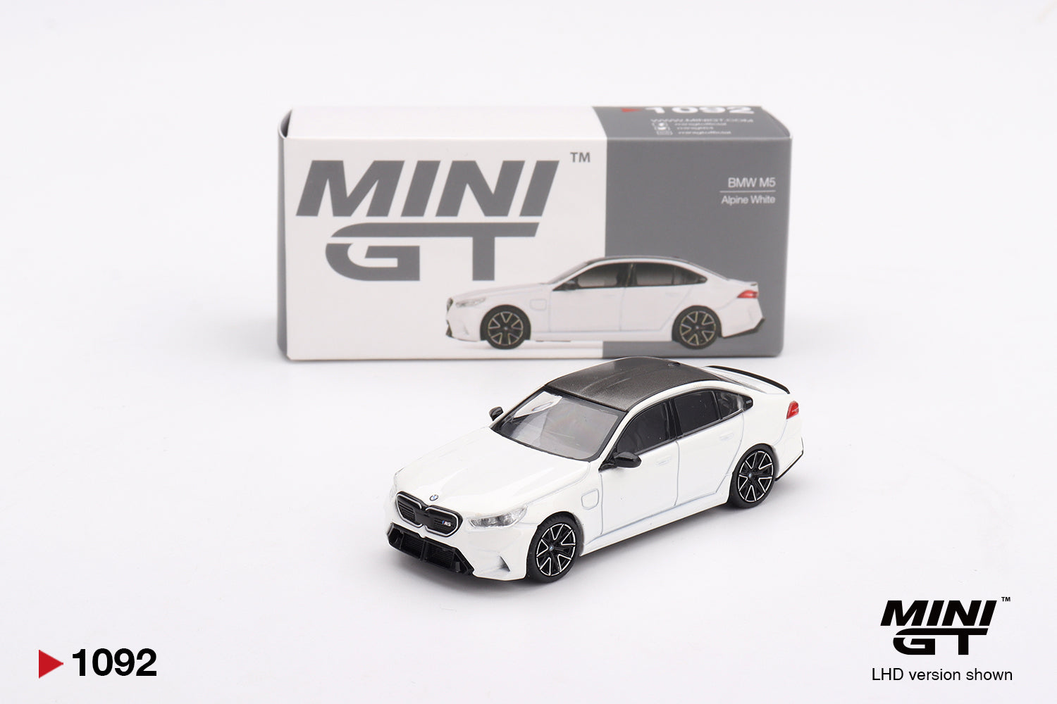 BMW M5 Alpine White collector car Cocoland Toys