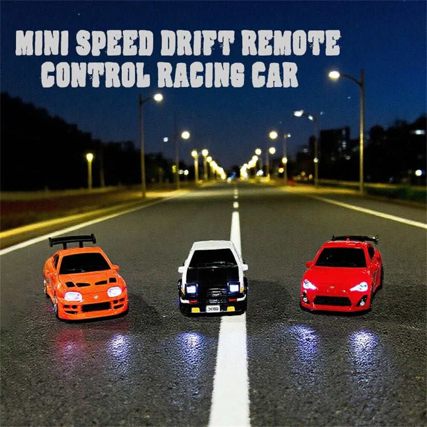 XQ Nano Tech R/C Officially Licensed Trueno AE86 4WD 1:64 Mini Drift Car