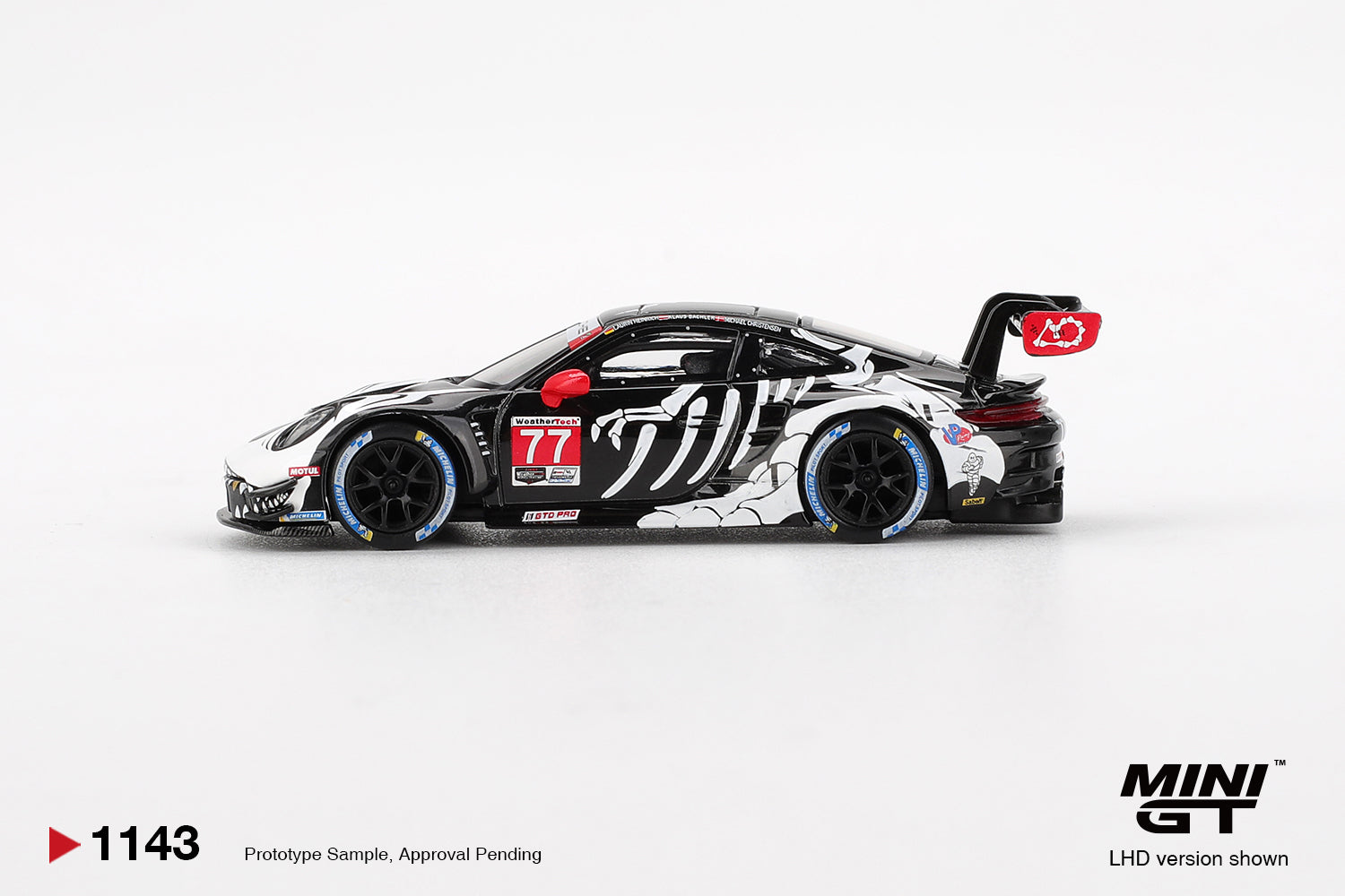Porsche 911 GT3 R #77 AO Racing diecast model Cocoland Toys