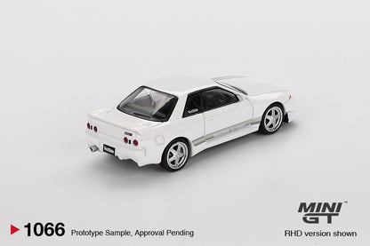 MINI GT Nissan Skyline GT-R (R32) VeilSide Combat C-I White