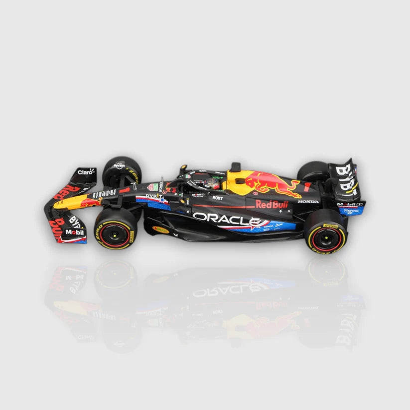 Max Verstappen Redbull Racing RB19 Austin GP with Acrylic Box 1:24