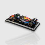 Burago 1:24 Max Verstappen Redbull Racing RB19 Austin GP with Acrylic Box
